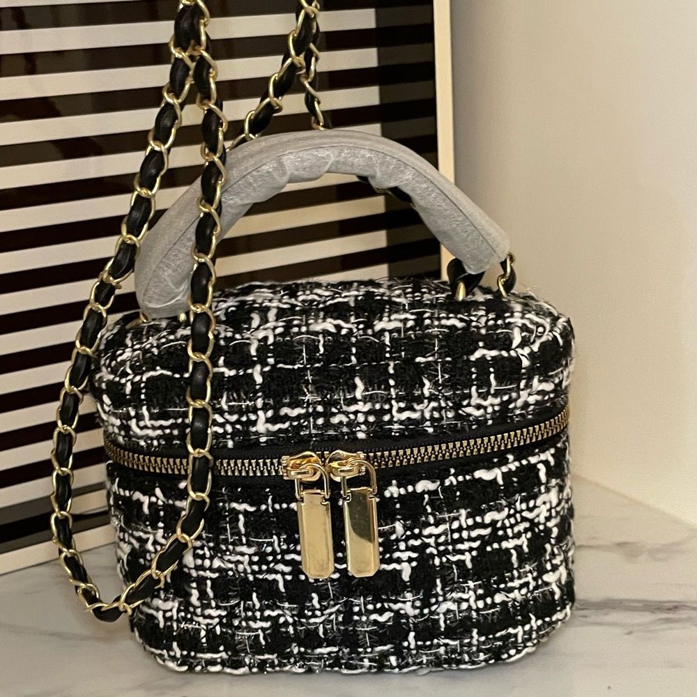 Black and White Tweed Vanity Chain Bag - Picture 5 of 7